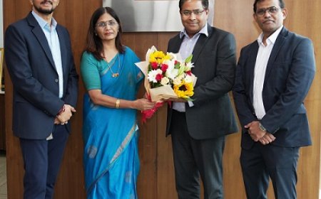 BSE Limited Felicitates HDFC Life Commemorating the Life Insurer's 25th Anniversary of Incorporation