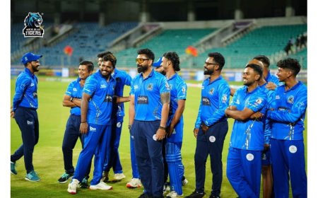 Kochi Blue Tigers Seal Semi-final Spot with Dominant Run