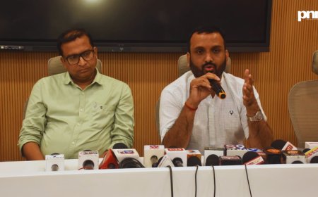 Hiraba no Khamkar Empowers 21,000 Girls’ Education