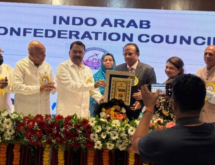 Akbar Travels Chairman Dr. K.V. Abdul Nazar Honoured with Sheikh Zayed Bin Sultan Al Nahyan Award