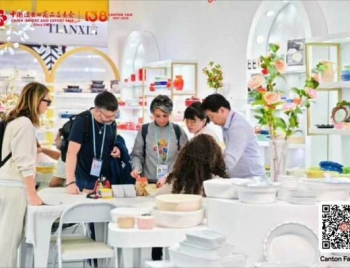138th Canton Fair Showcases Resilience of China’s Craft Ceramics and Glassware Industry