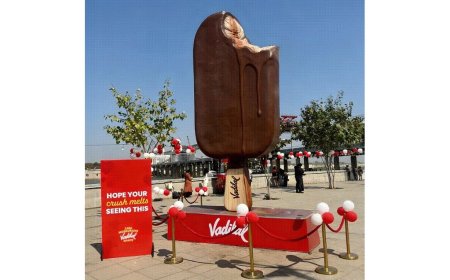 Melt Your Crush: Vadilal’s 17ft Melting Ice Cream Sparks Romance at Sabarmati Riverfront
